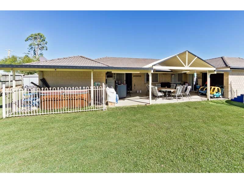 49 Blue Mountain Crescent, Warner QLD 4500