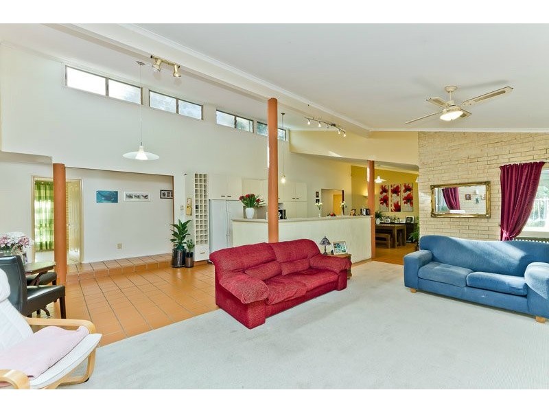 12 Prasada Court, Eatons Hill QLD 4037