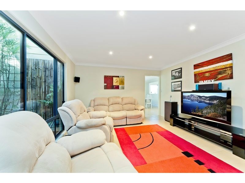 5 Mabella Ct, Eatons Hill QLD 4037