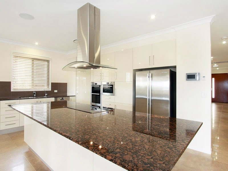 8 Harrison Street, Cashmere QLD 4500