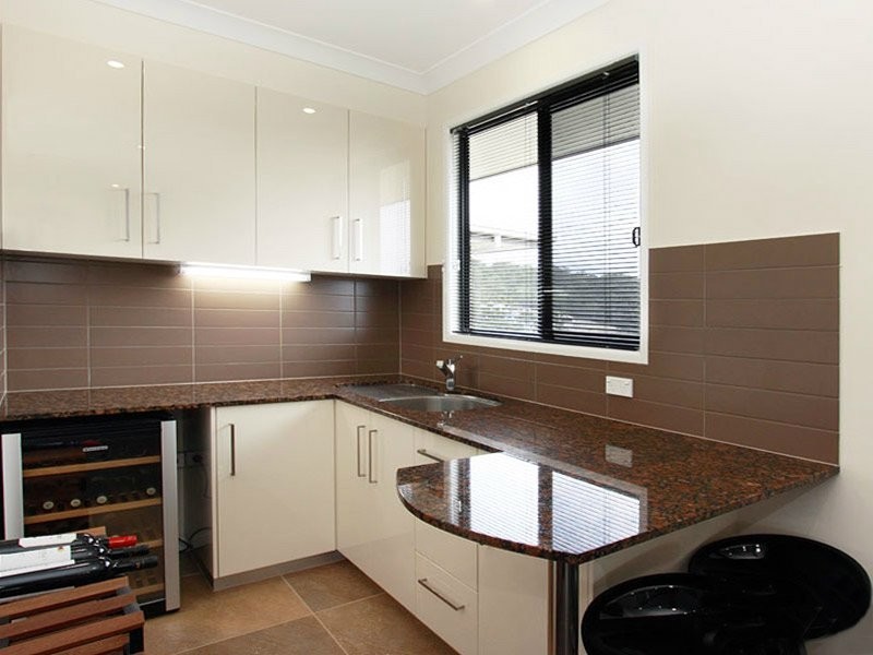 8 Harrison Street, Cashmere QLD 4500