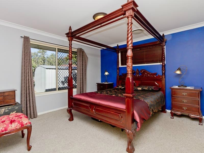 8 Bramble Close, Warner QLD 4500