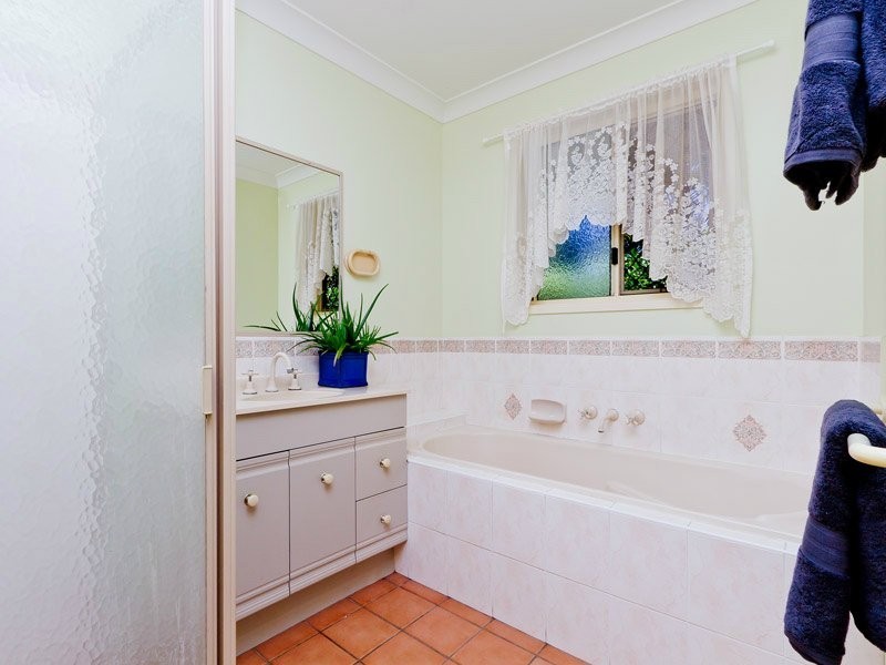 8 Bramble Close, Warner QLD 4500