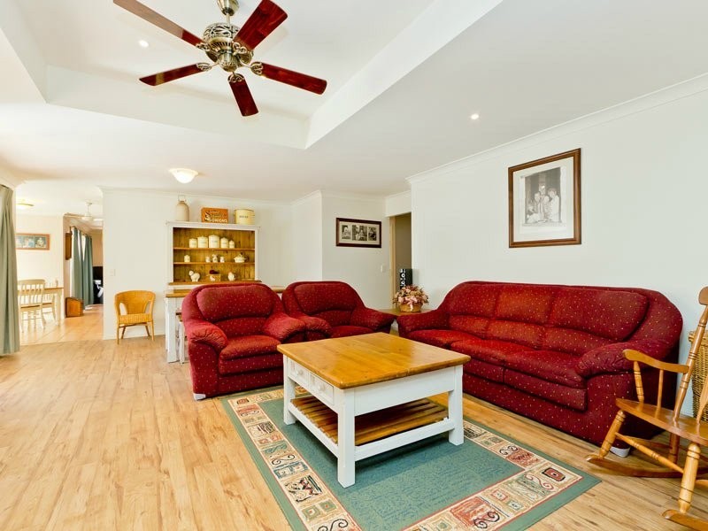 50 Hayward Avenue, Cashmere QLD 4500