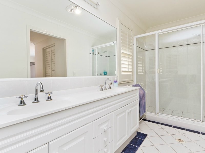 50 Hayward Avenue, Cashmere QLD 4500