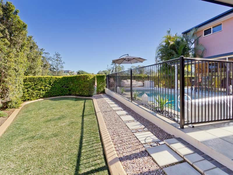 10 Brighton Court, Albany Creek QLD 4035