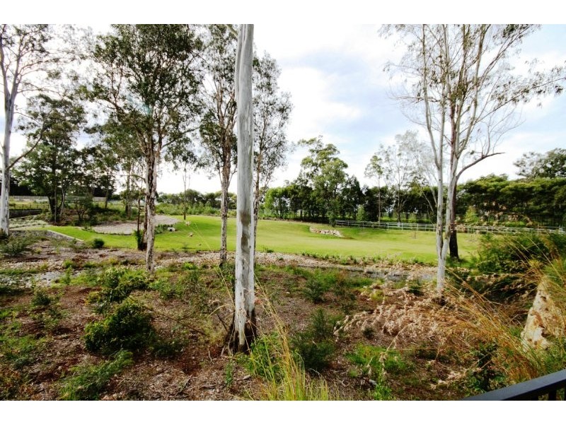 5 Jillian Street, Kallangur QLD 4503