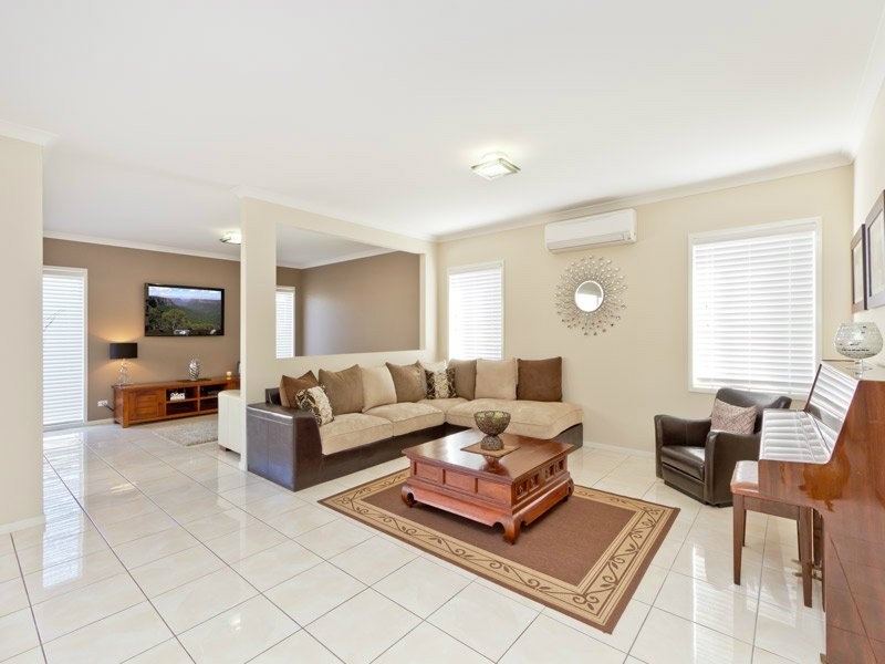 12 Pallas Parade, Warner QLD 4500