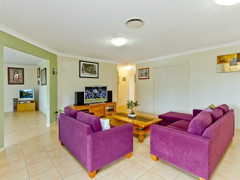 8 Taun Court, Albany Creek QLD 4035