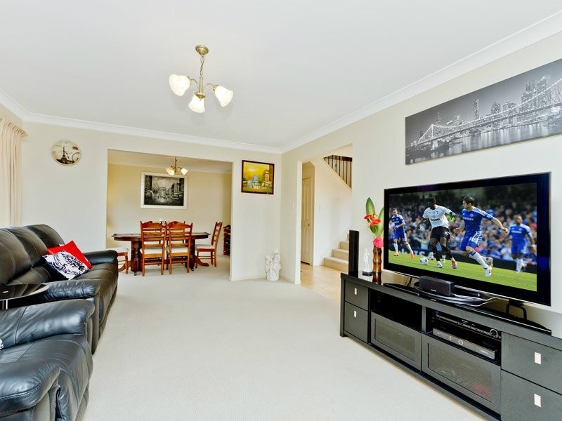 8 Taun Court, Albany Creek QLD 4035