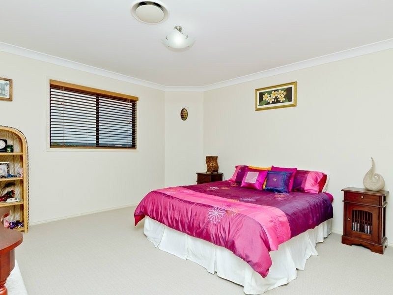 8 Taun Court, Albany Creek QLD 4035