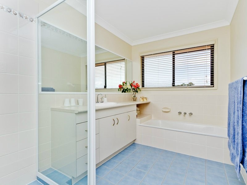 8 Taun Court, Albany Creek QLD 4035