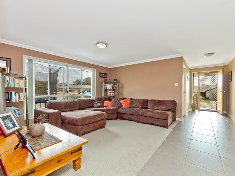 2 Castlewellan Circuit, Warner QLD 4500