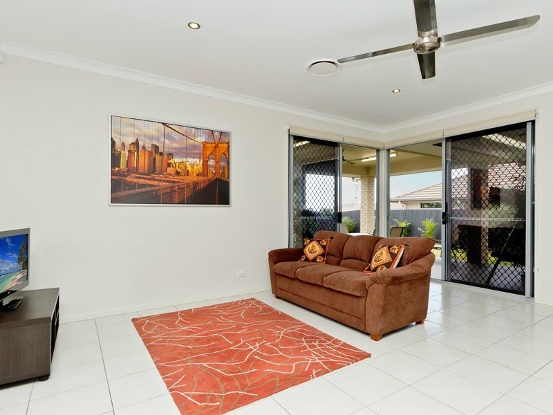 22 Rolland Pde, Warner QLD 4500