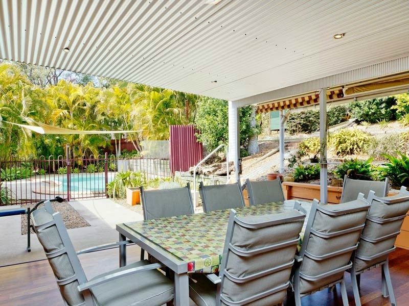 8 Edenderry Court, Eatons Hill QLD 4037
