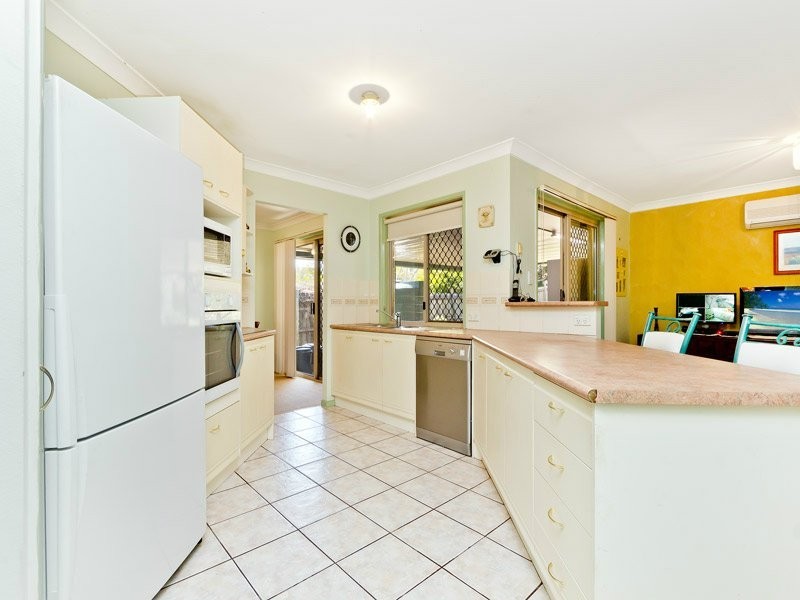 5 Gypsy Court, Eatons Hill QLD 4037