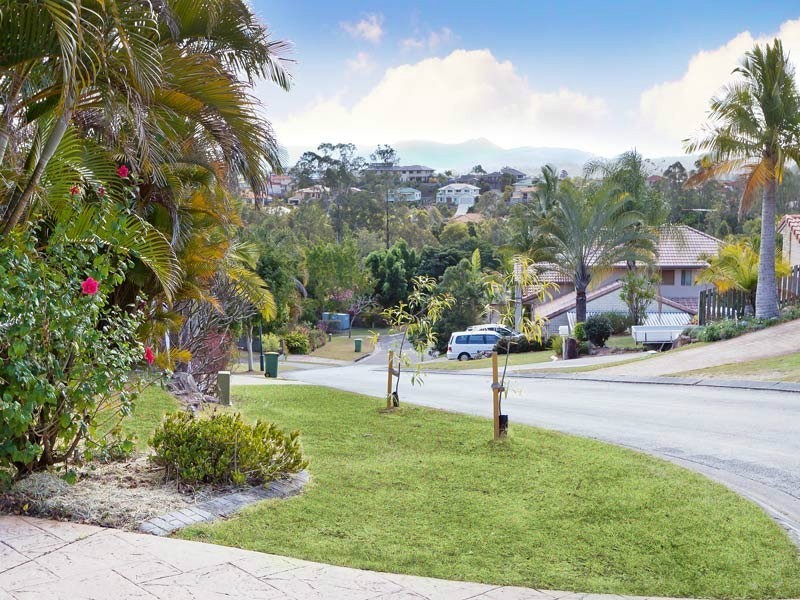 24 Brighton Crt, Albany Creek QLD 4035