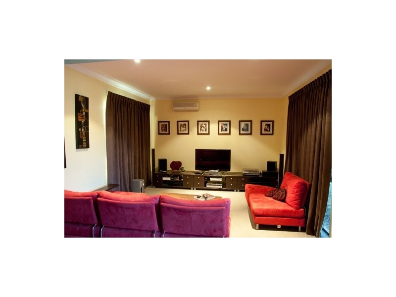 25 Montclare Court, Cashmere QLD 4500