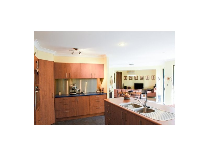 25 Montclare Court, Cashmere QLD 4500