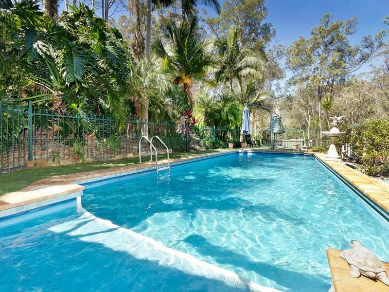 7 Tammy Court, Eatons Hill QLD 4037