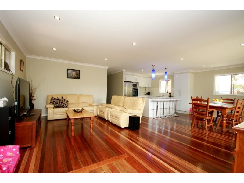 150 Dayboro Rd, Petrie QLD 4502