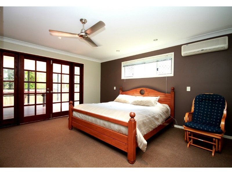 150 Dayboro Rd, Petrie QLD 4502