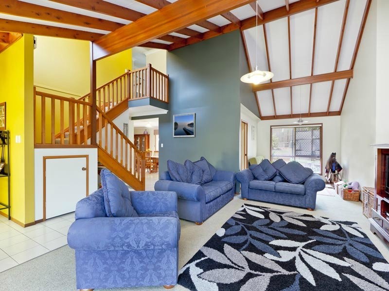 31 Kingfisher Street, Albany Creek QLD 4035