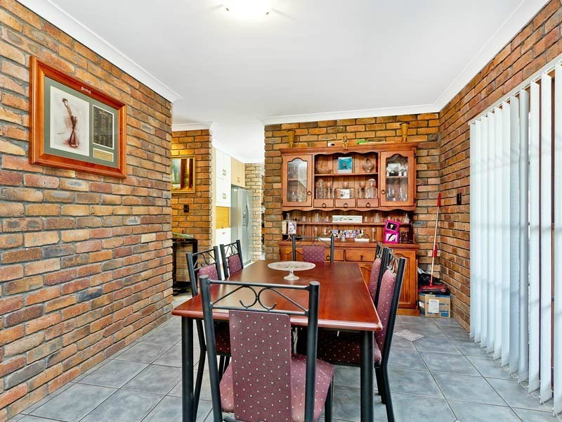 6 Hyde Road, Whiteside QLD 4503