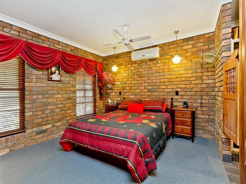 6 Hyde Road, Whiteside QLD 4503