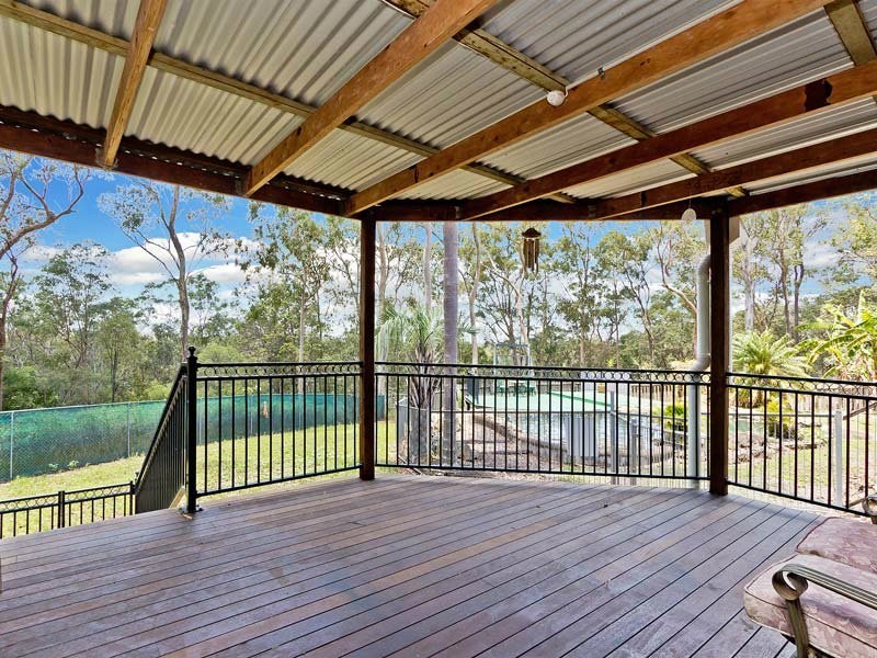 6 Hyde Road, Whiteside QLD 4503