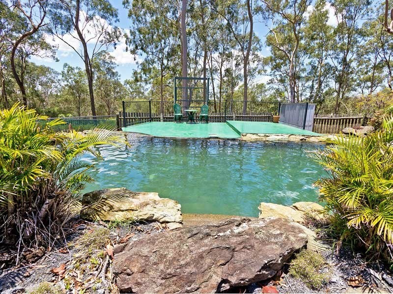 6 Hyde Road, Whiteside QLD 4503