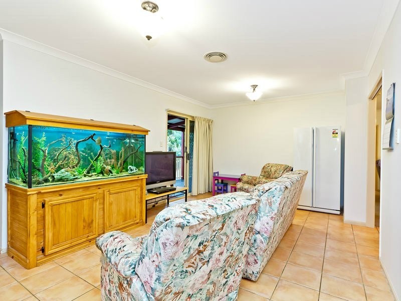 9 Hayward Avenue, Cashmere QLD 4500