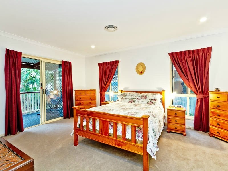 9 Hayward Avenue, Cashmere QLD 4500