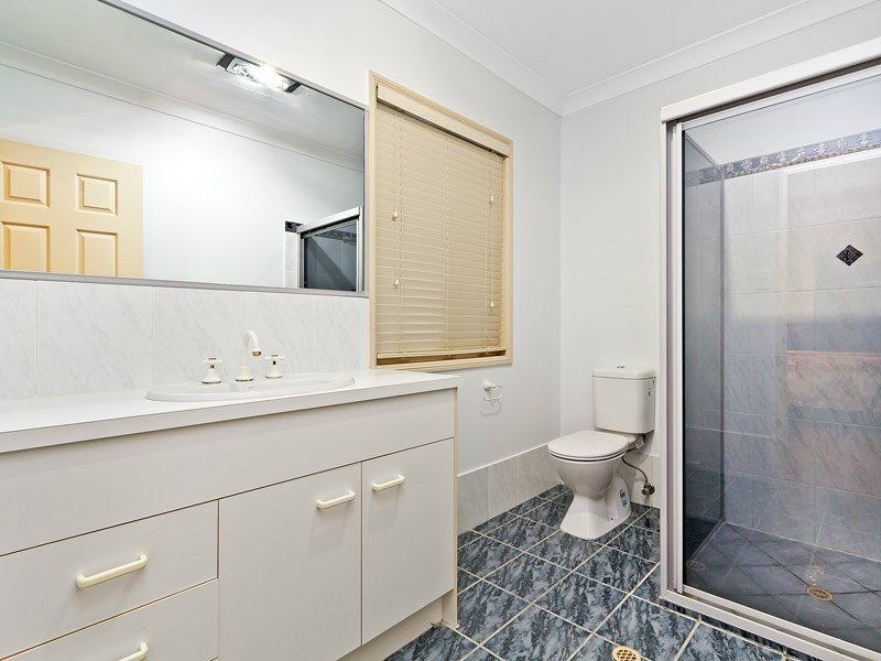 9 Hayward Avenue, Cashmere QLD 4500