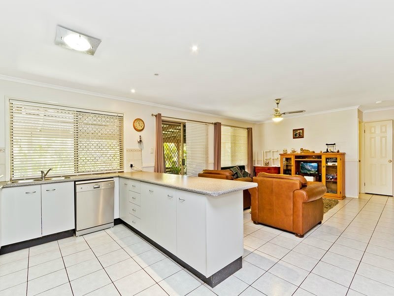 8 Gypsy Court, Eatons Hill QLD 4037