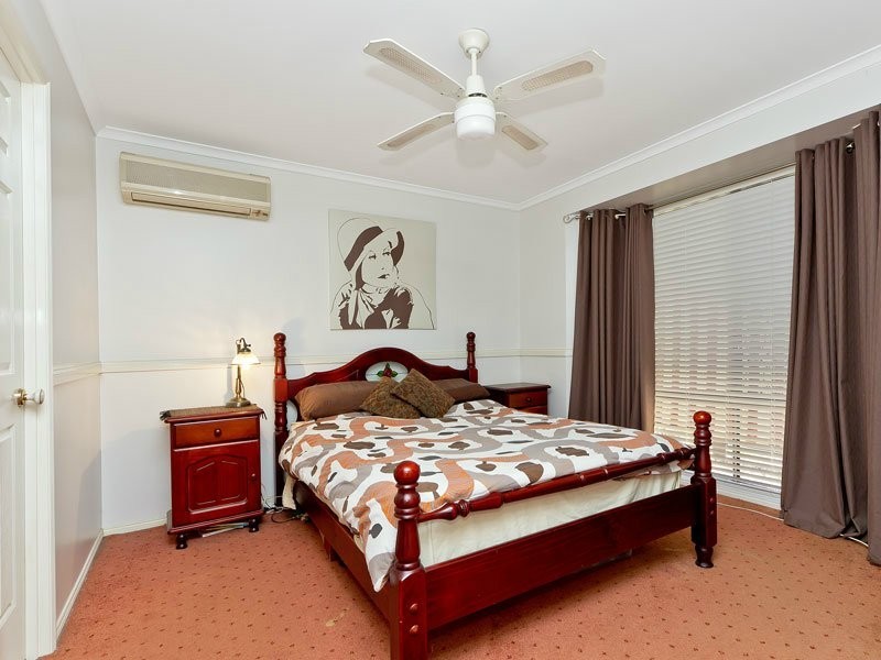 8 Gypsy Court, Eatons Hill QLD 4037