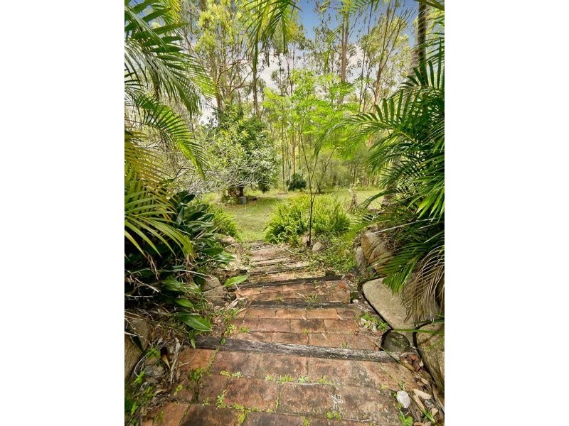 5 Ireland Court, Cashmere QLD 4500