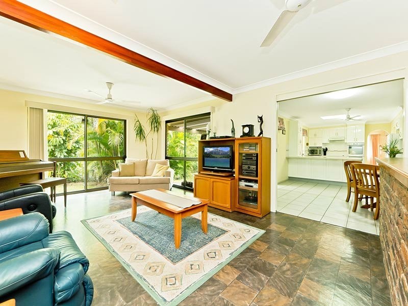 5 Ireland Court, Cashmere QLD 4500