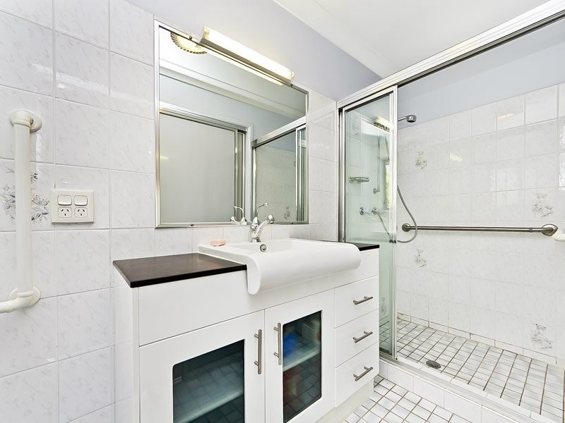 5 Ireland Court, Cashmere QLD 4500