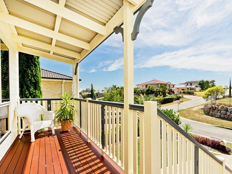 4 Chestnut Place, Warner QLD 4500