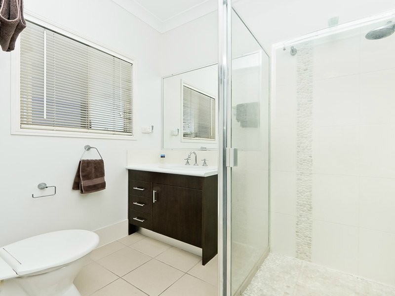 4 Chestnut Place, Warner QLD 4500