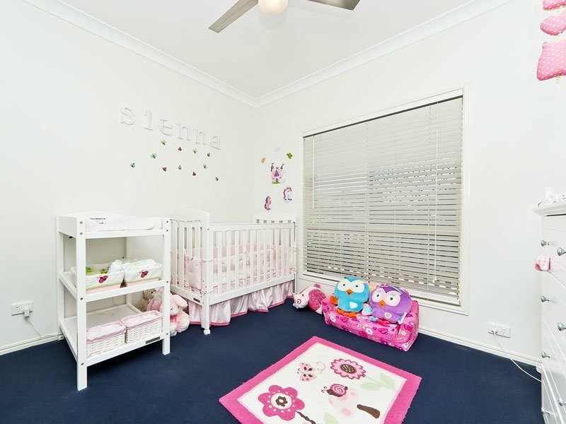 4 Chestnut Place, Warner QLD 4500