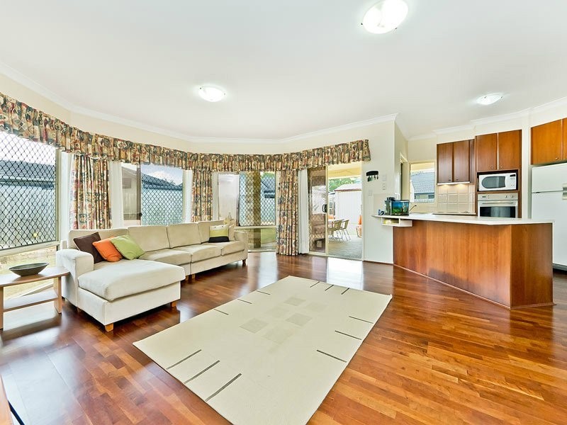 4 King Parrot Court, Cashmere QLD 4500