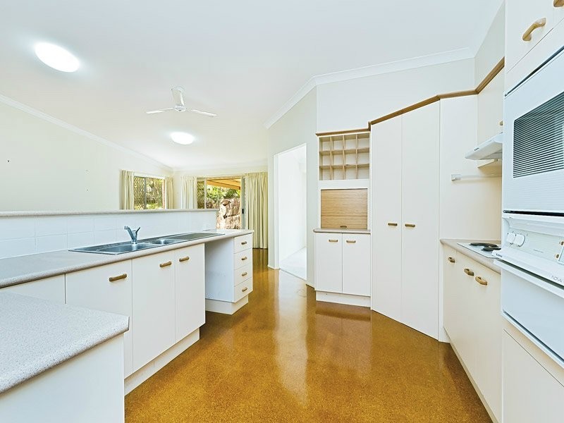 7 Lilac Court, Eatons Hill QLD 4037