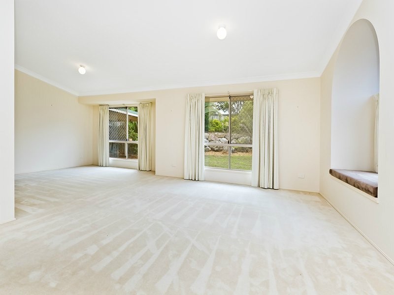 7 Lilac Court, Eatons Hill QLD 4037