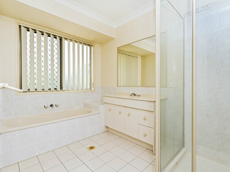 7 Lilac Court, Eatons Hill QLD 4037