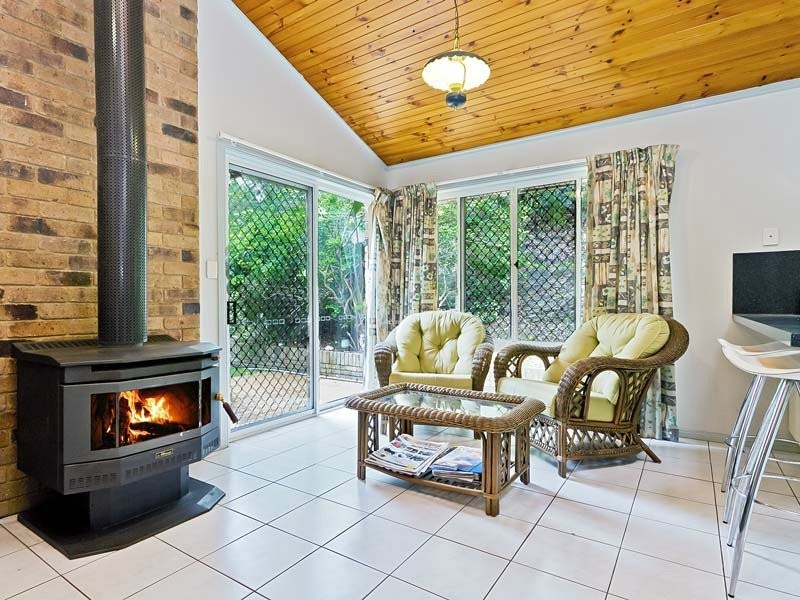 8 Prasada Court, Eatons Hill QLD 4037