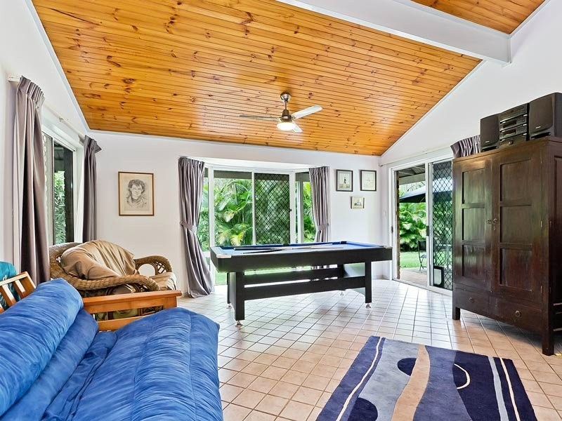 8 Prasada Court, Eatons Hill QLD 4037