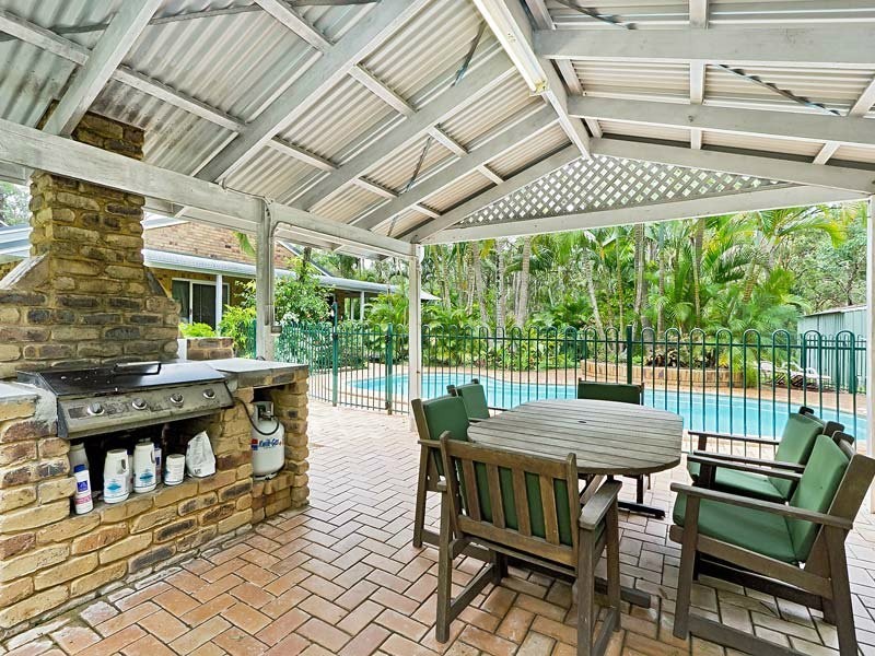 8 Prasada Court, Eatons Hill QLD 4037