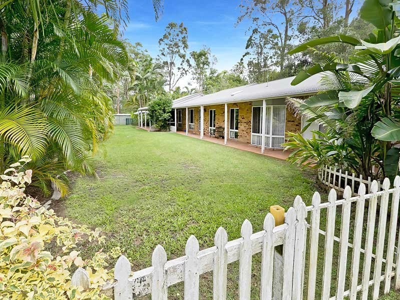8 Prasada Court, Eatons Hill QLD 4037